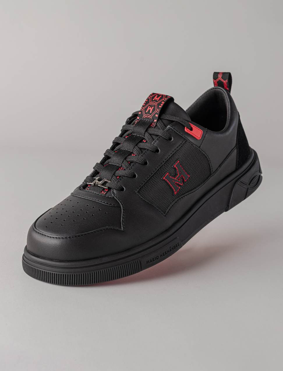 Tenis Saga Toro