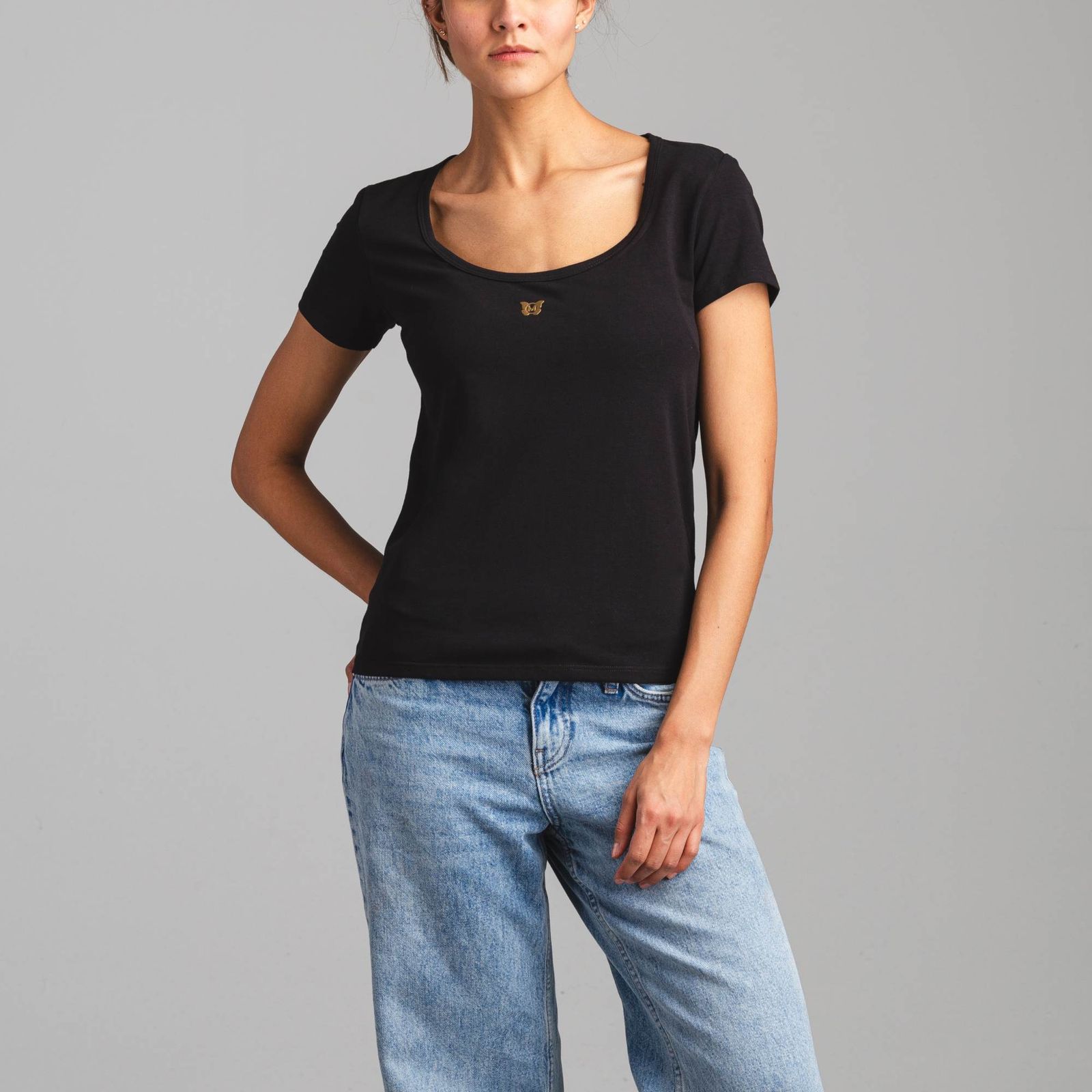 Camiseta Logotipo Negro Tierra Arriba