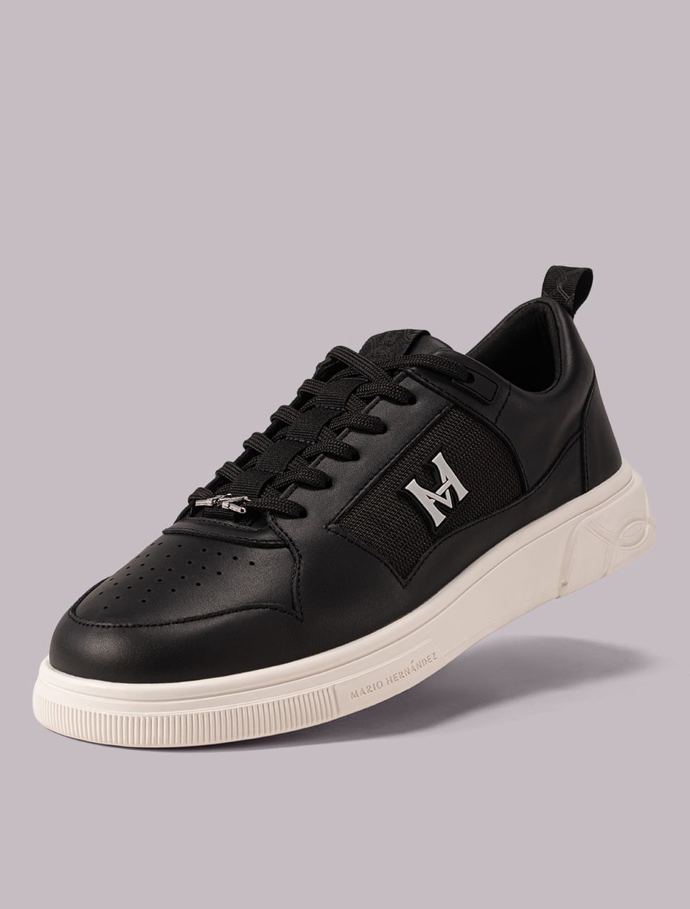 Tenis Saga M Panda