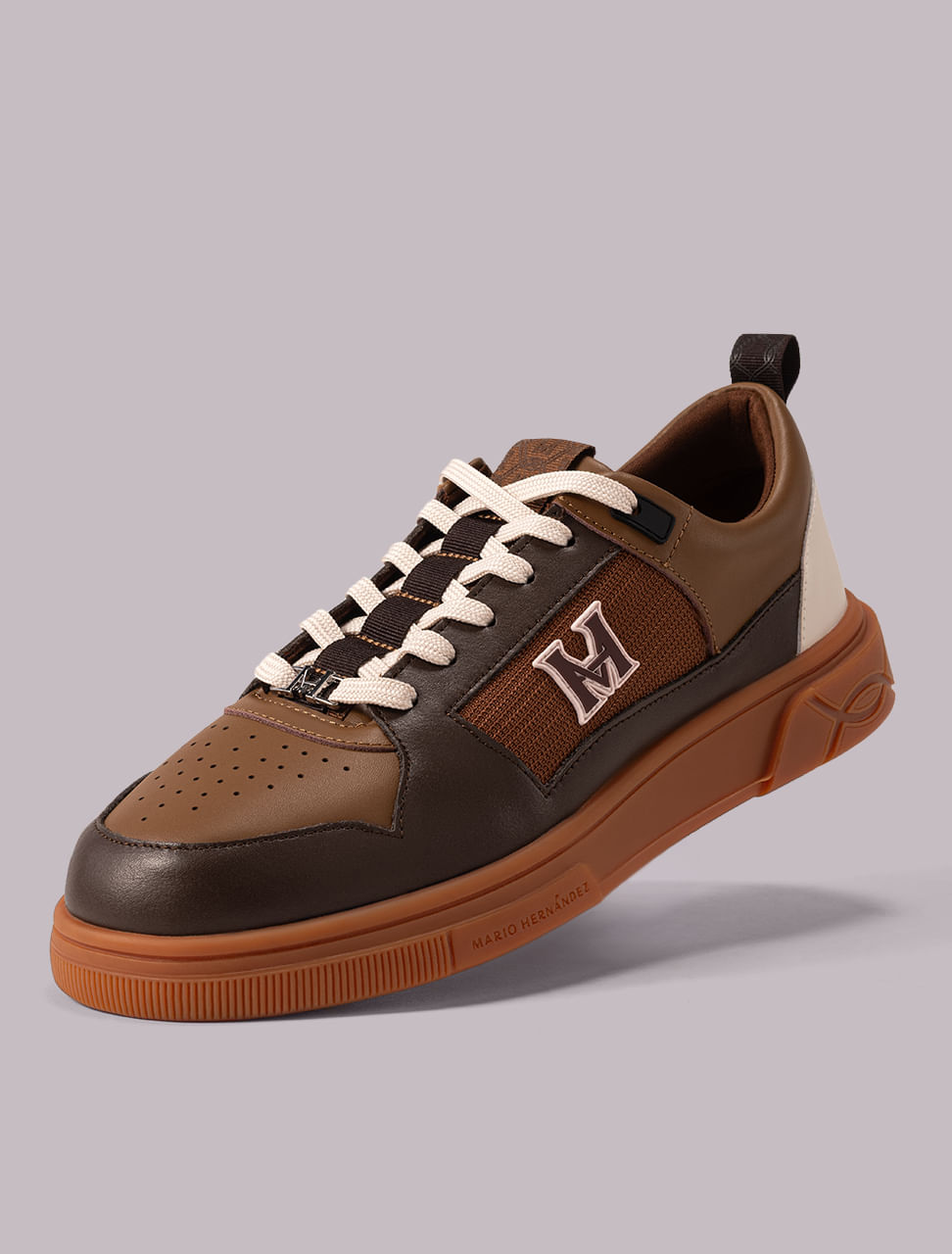 Tenis Saga M Chocolate