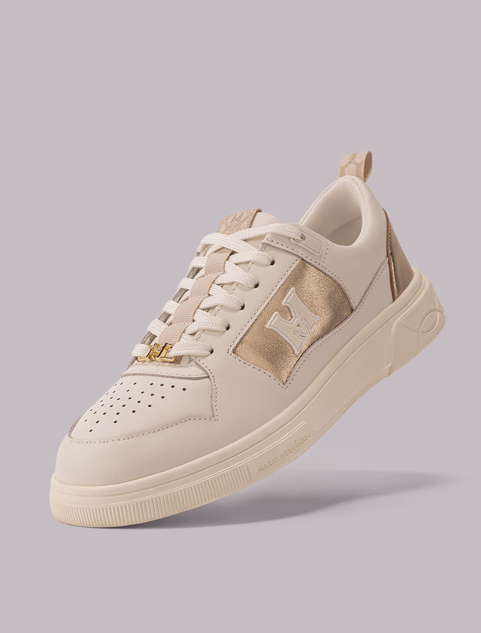 Tenis Saga F Oro